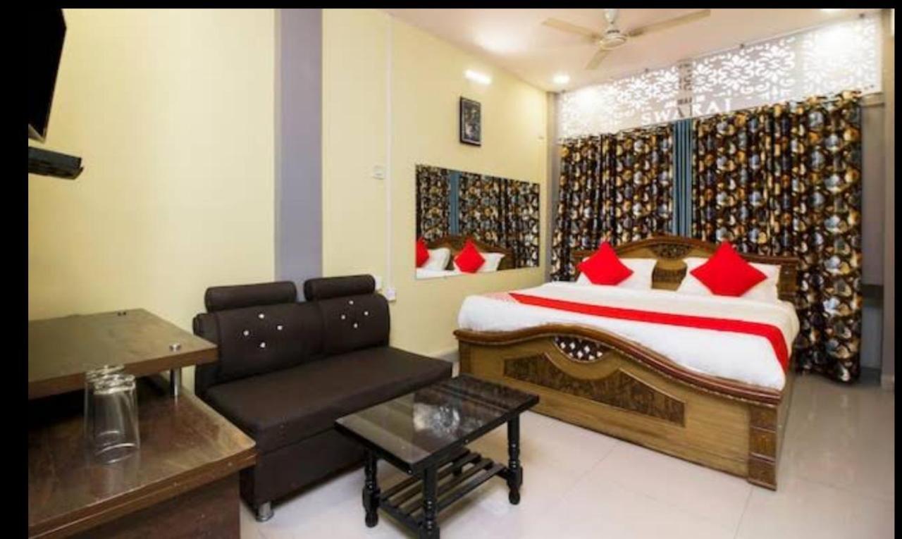 Hotel Swaraj Logde Panvel Exterior foto